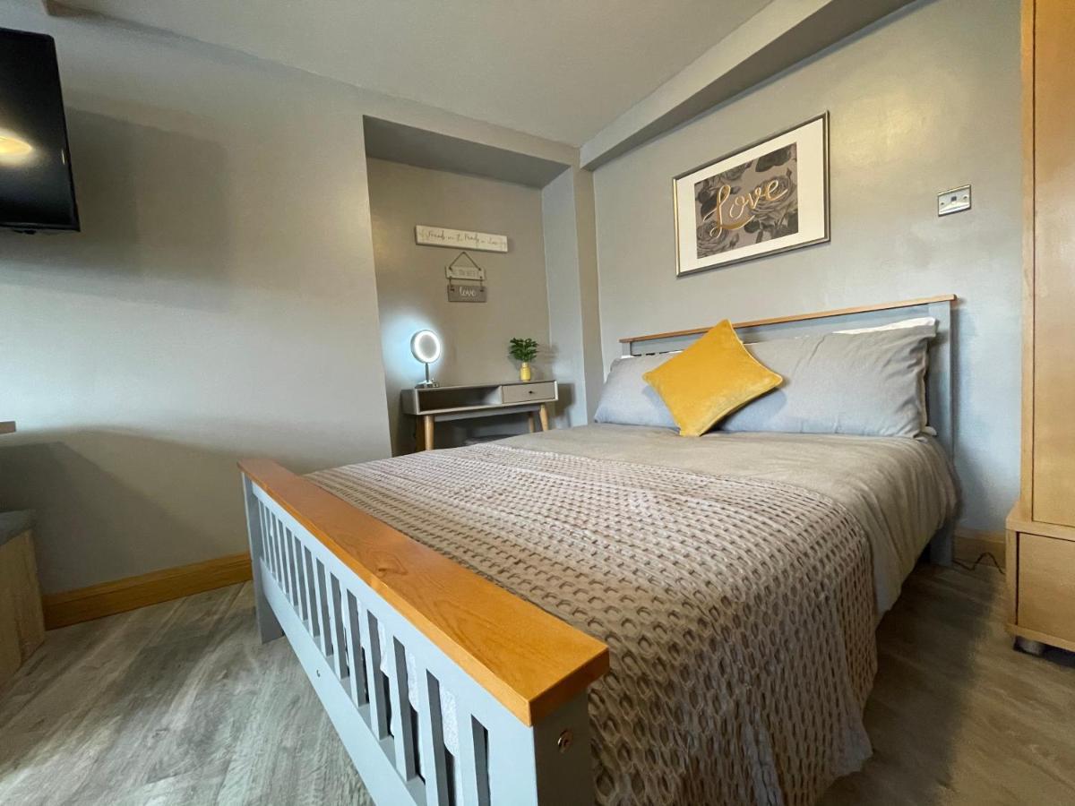 Westend Holiday Let 1 Brecon Bagian luar foto